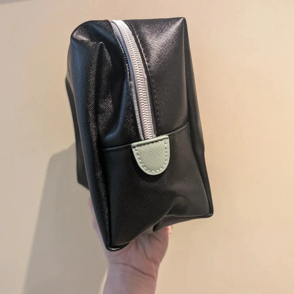 Elemis Black Men's Bag - Picture 3 of 8